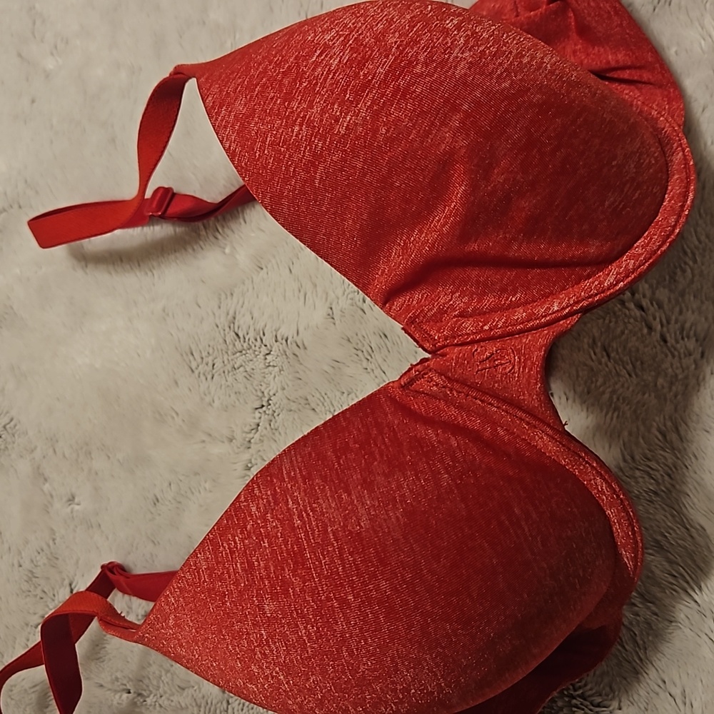 VICTORIA SECRET DEMI BRA